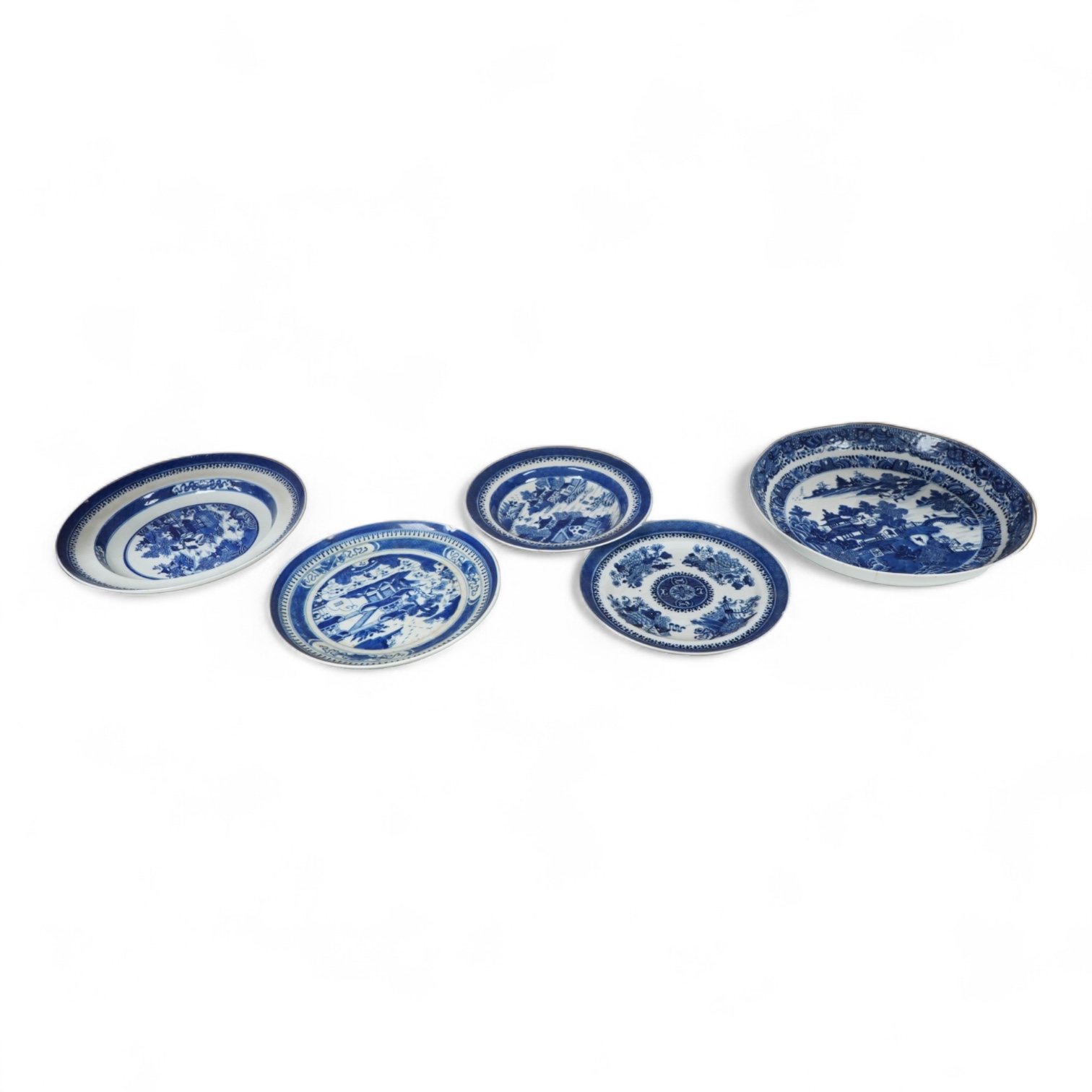 Five 18th / 19th century Chinese export blue and white plates and dishes, largest 27cm in diameter